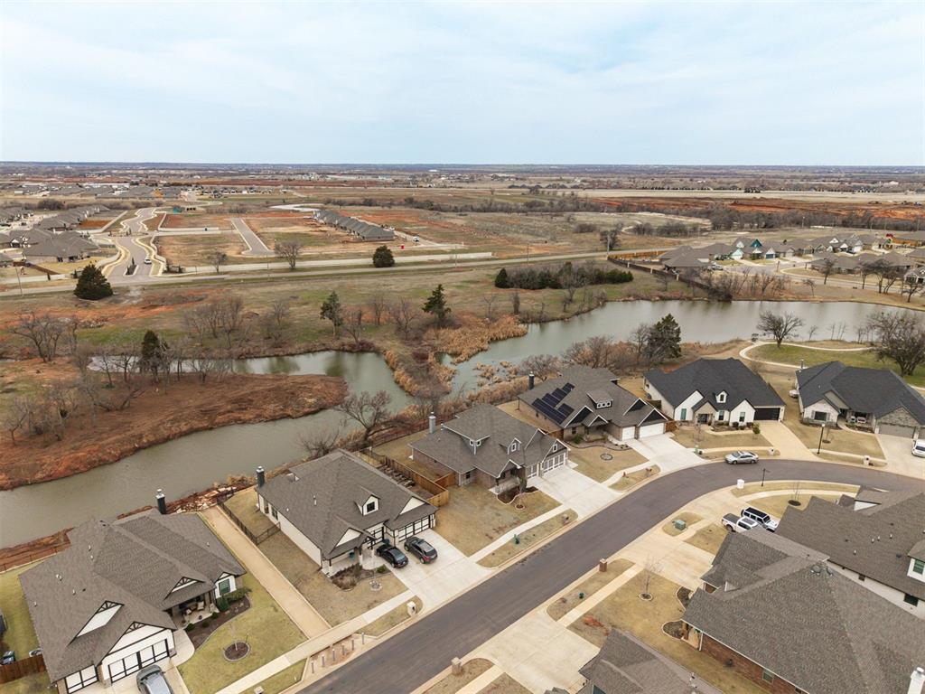 12709 Pinewood Lane