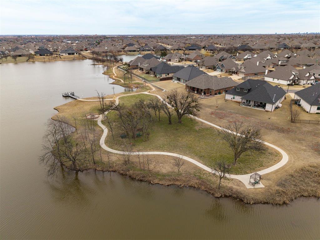 12709 Pinewood Lane