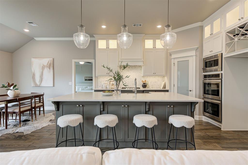 12709 Pinewood Lane