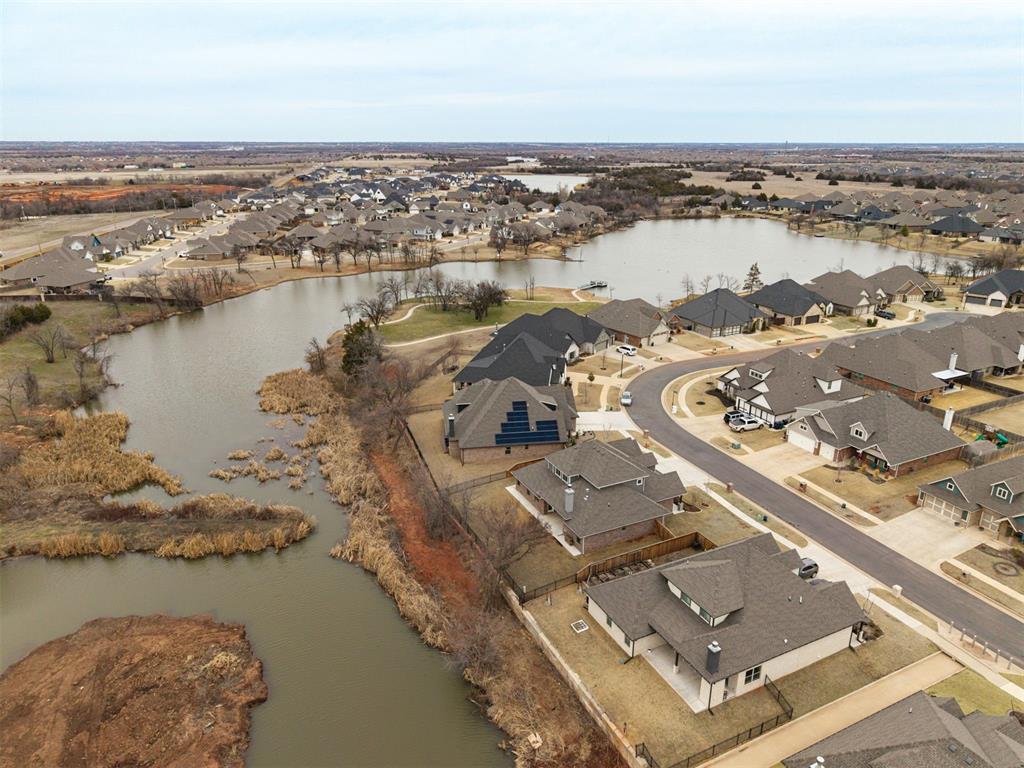 12709 Pinewood Lane