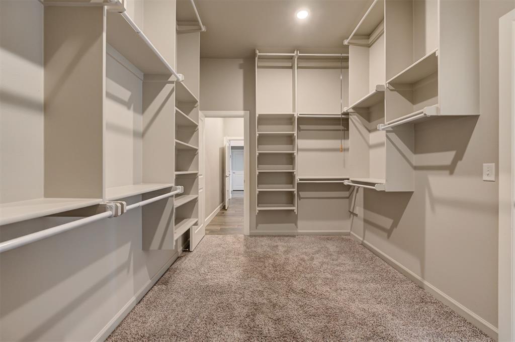 12709 Pinewood Lane