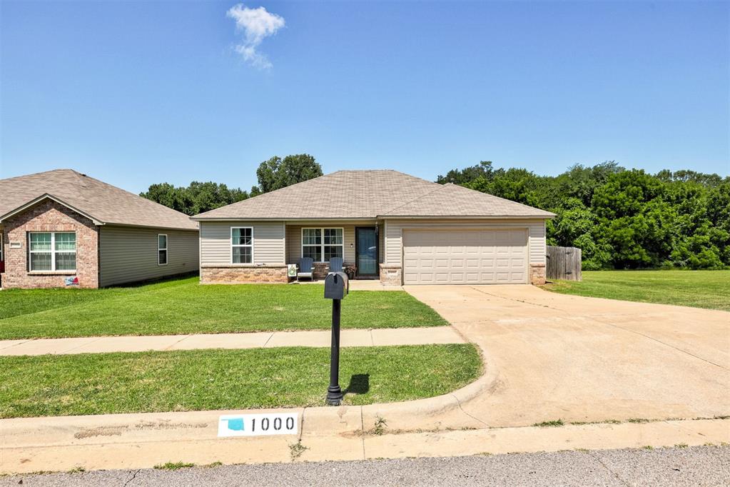 1000 Claystone Way