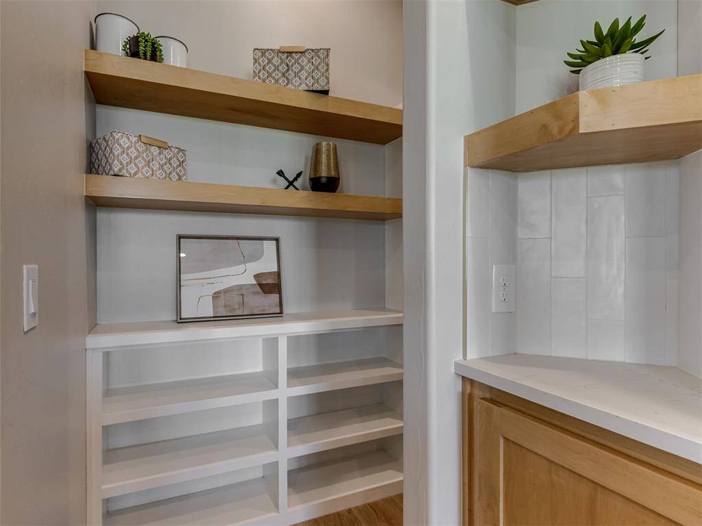 1933 SW 41st Terrace