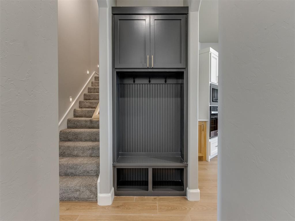 1933 SW 41st Terrace