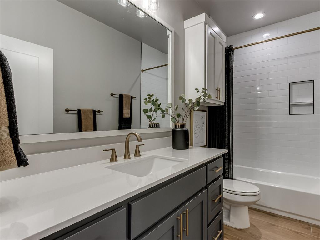 1933 SW 41st Terrace