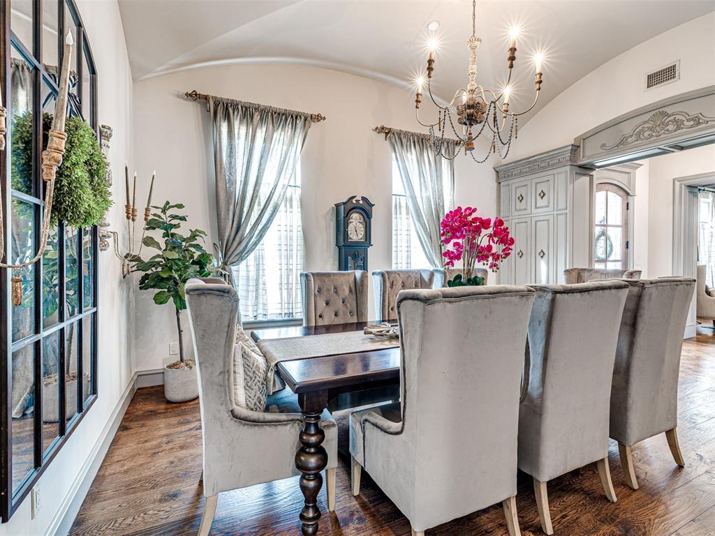 1907 Rosebrook Court