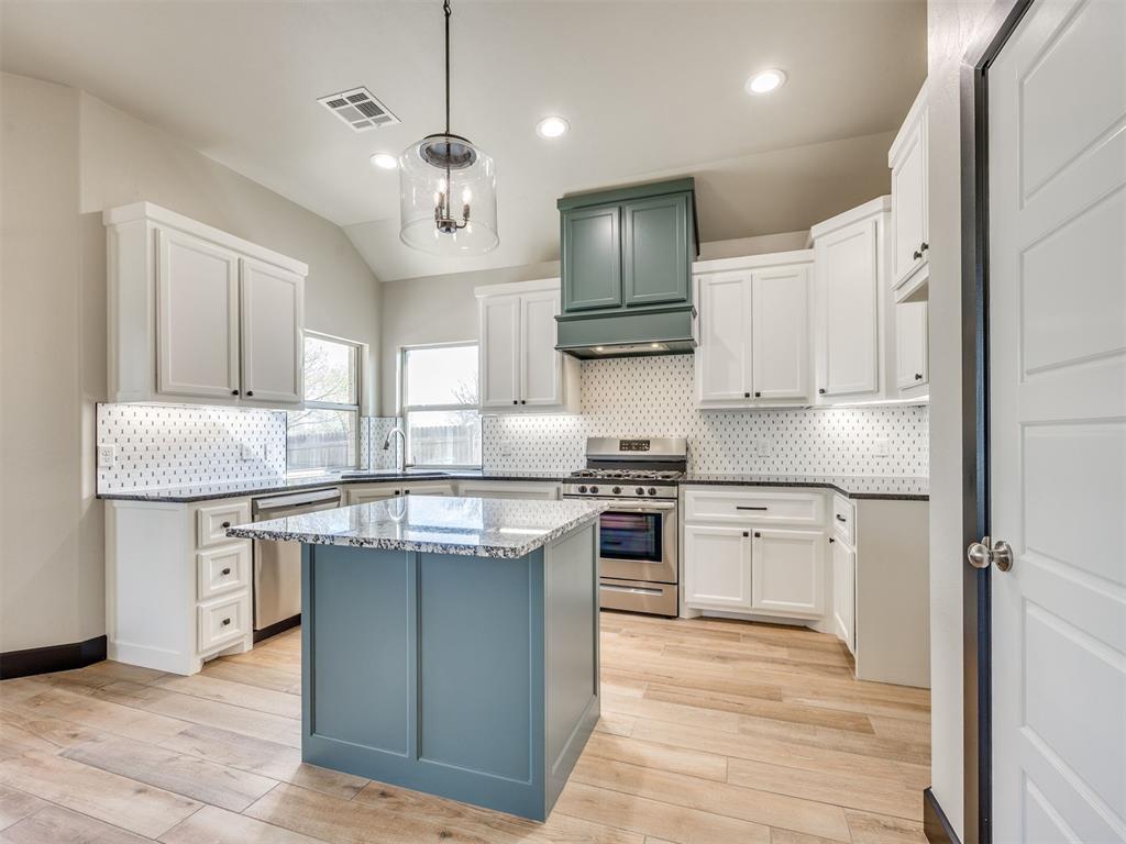 1525 NW 17th Place