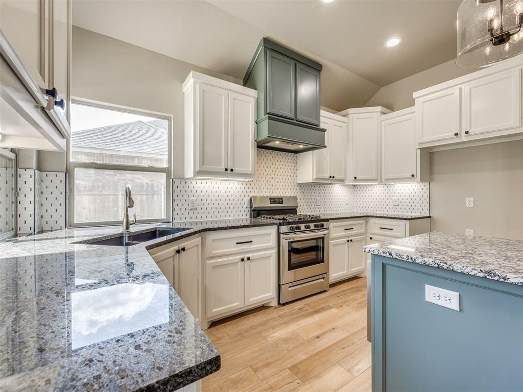 1525 NW 17th Place