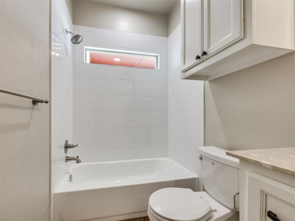 1525 NW 17th Place
