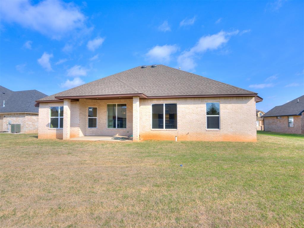 1124 NW 17th Place