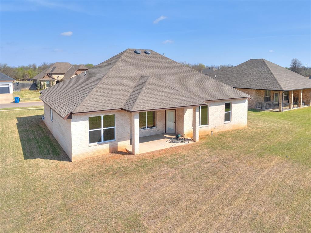1124 NW 17th Place