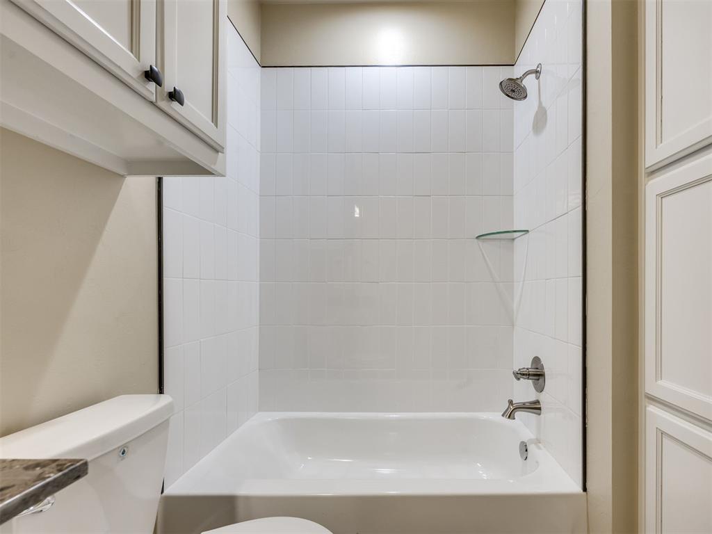 1124 NW 17th Place