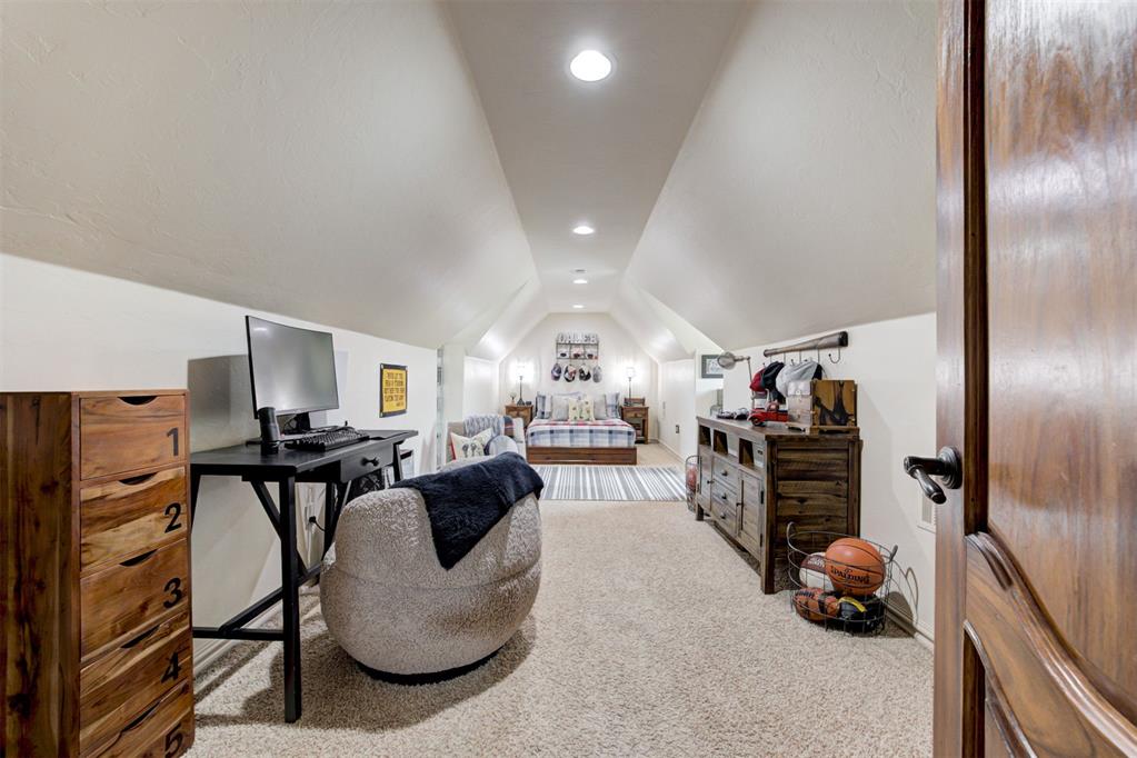 17900 Chatham Hills Road