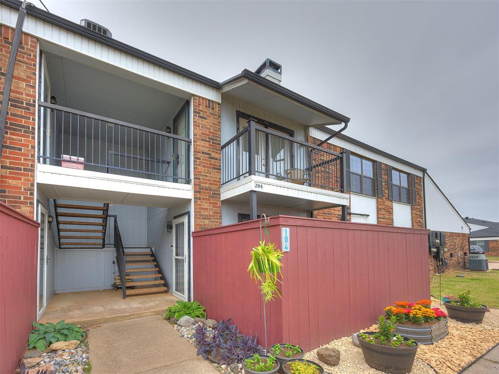3003 River Oaks Drive Unit: 204