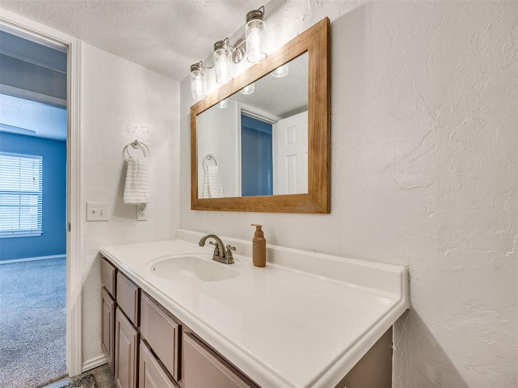 3003 River Oaks Drive Unit: 204