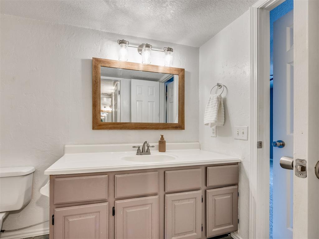 3003 River Oaks Drive Unit: 204