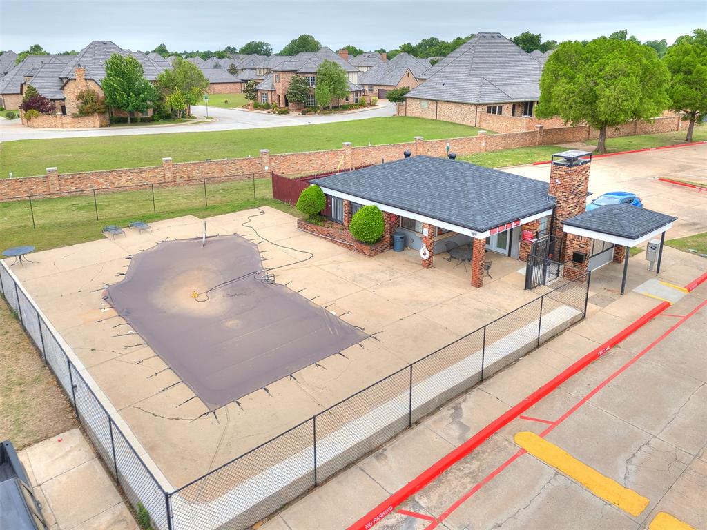 3003 River Oaks Drive Unit: 204