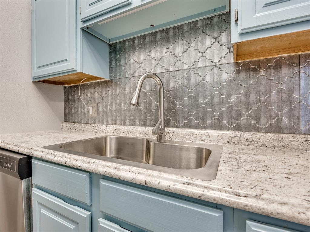 3003 River Oaks Drive Unit: 204