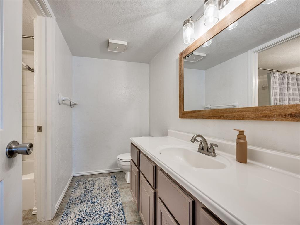 3003 River Oaks Drive Unit: 204