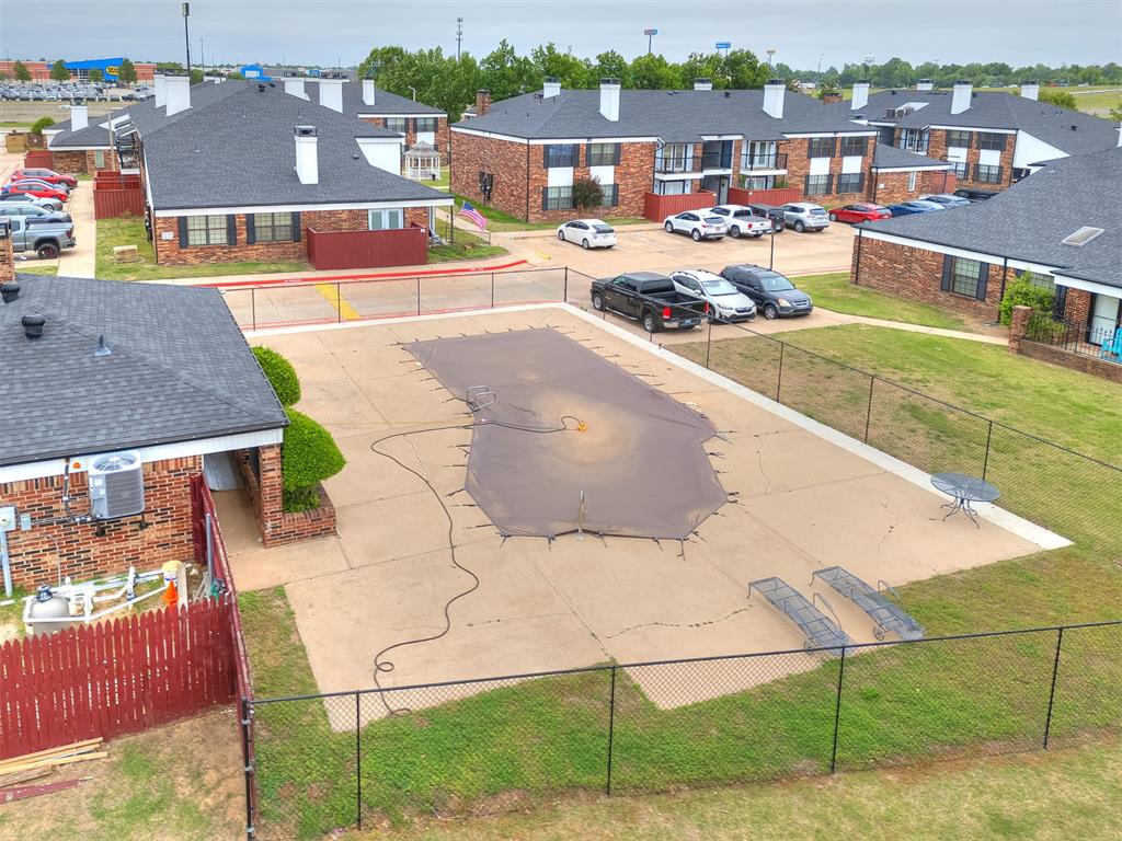 3003 River Oaks Drive Unit: 204