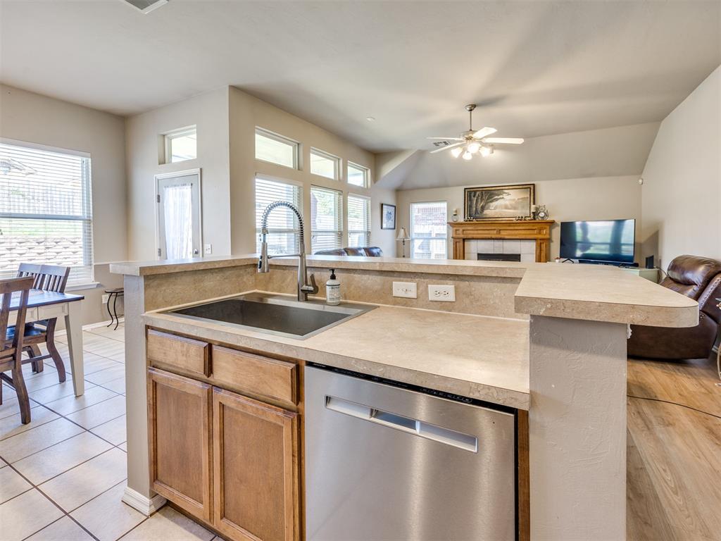 516 Woodsong Drive