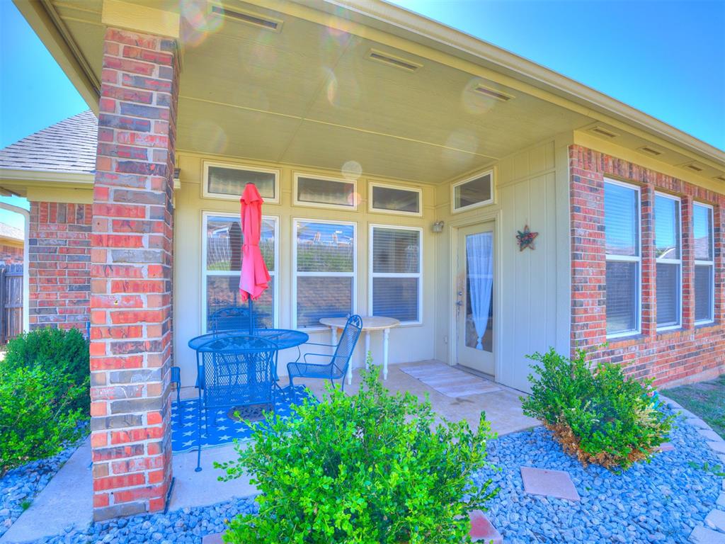 516 Woodsong Drive