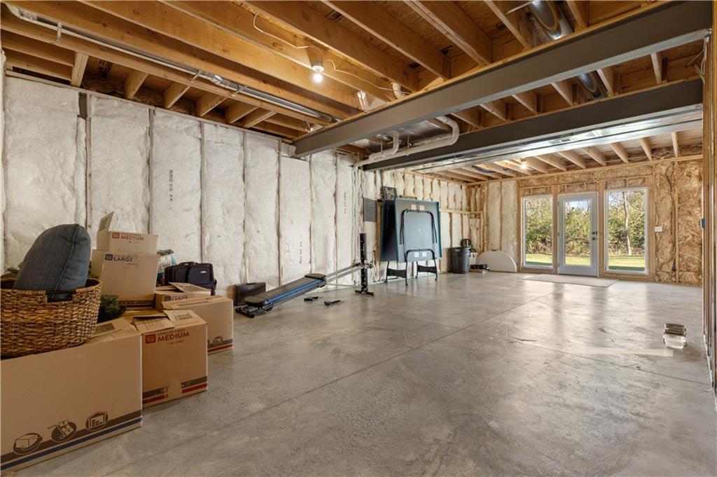 10305 N Flora Avenue