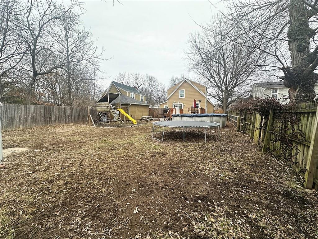 318 N Crysler Avenue