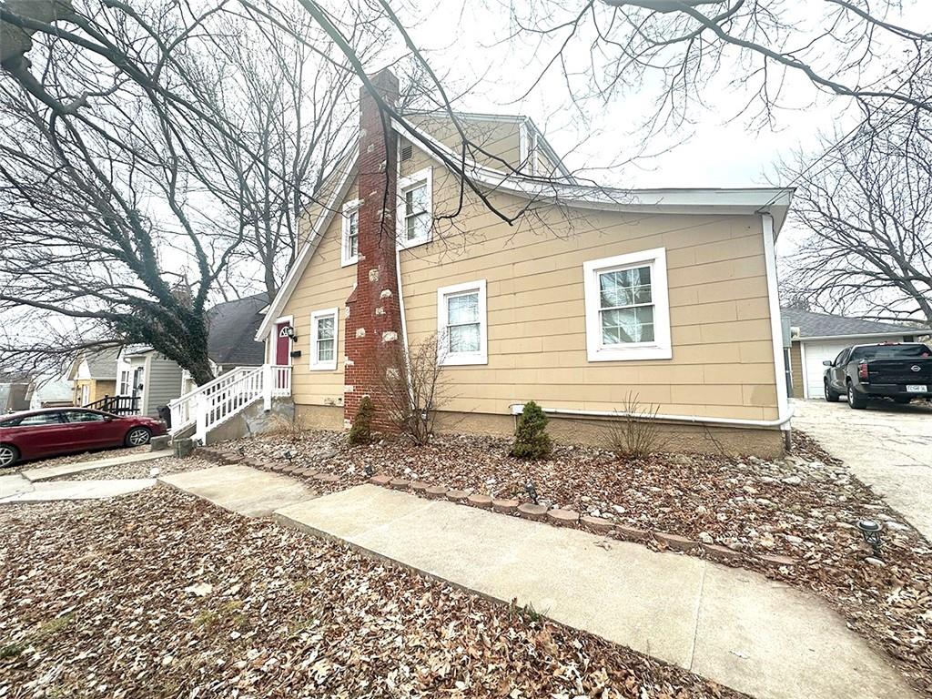 318 N Crysler Avenue