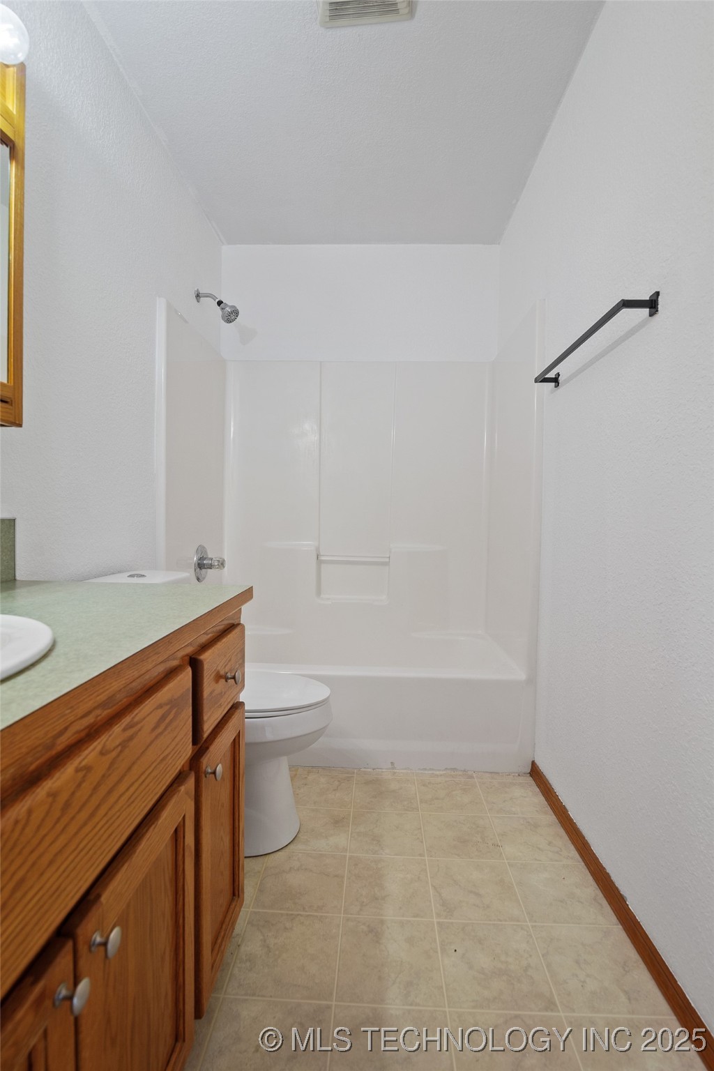 15 W Ridge Way