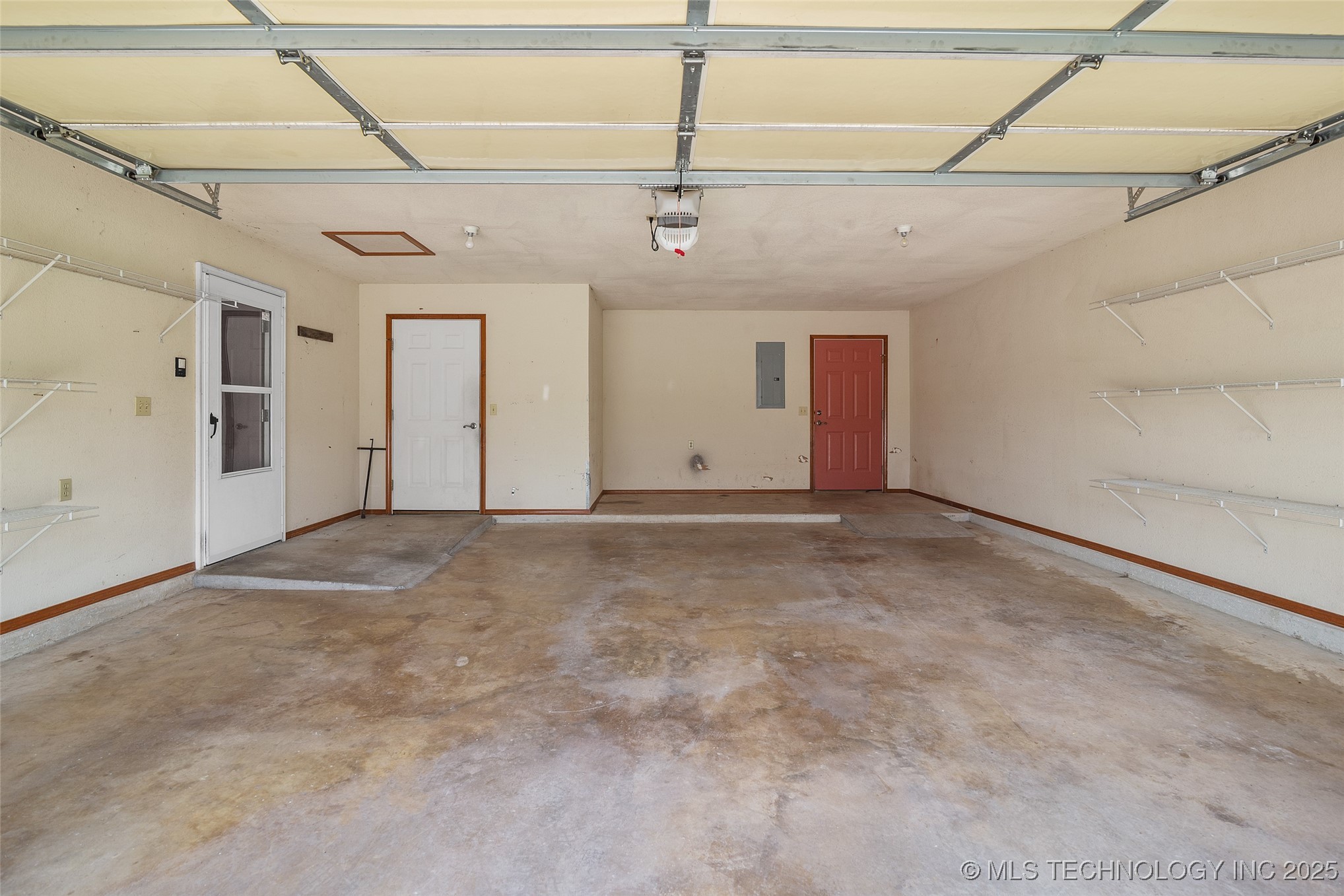 15 W Ridge Way