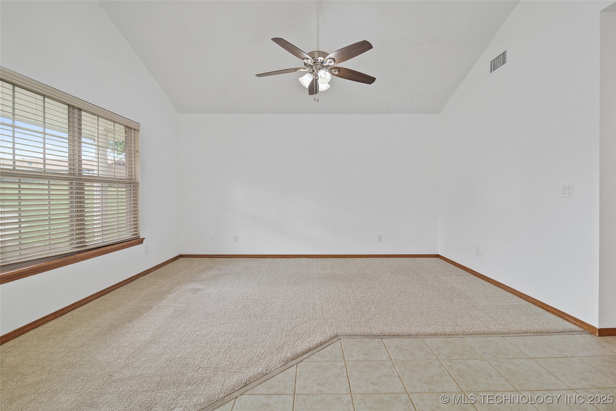 15 W Ridge Way