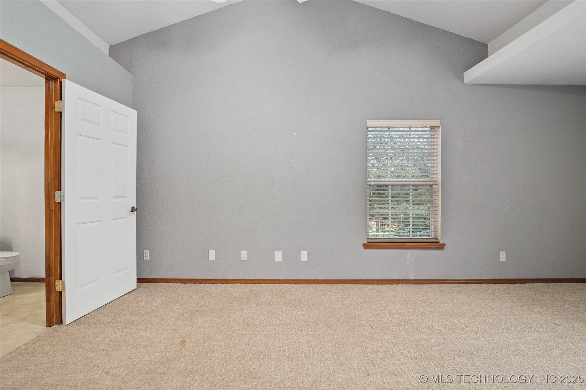 15 W Ridge Way