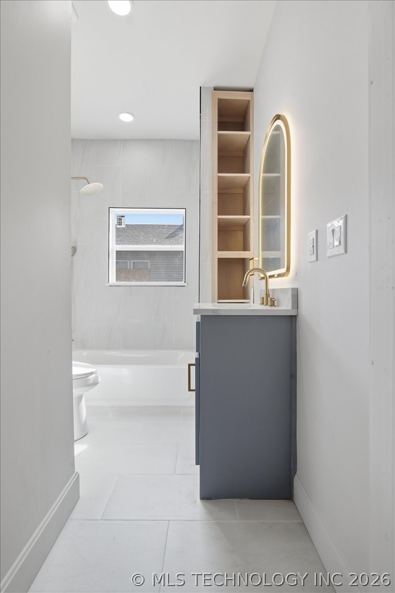 410 S Xanthus Avenue