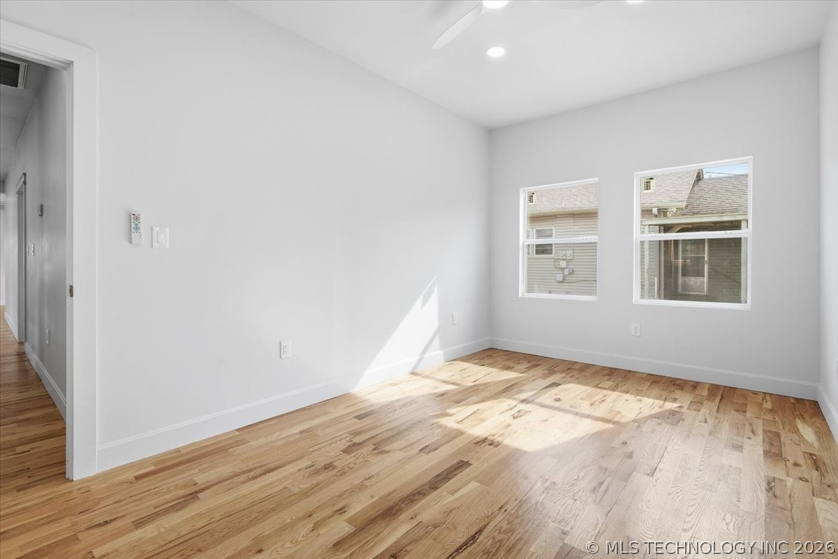 410 S Xanthus Avenue