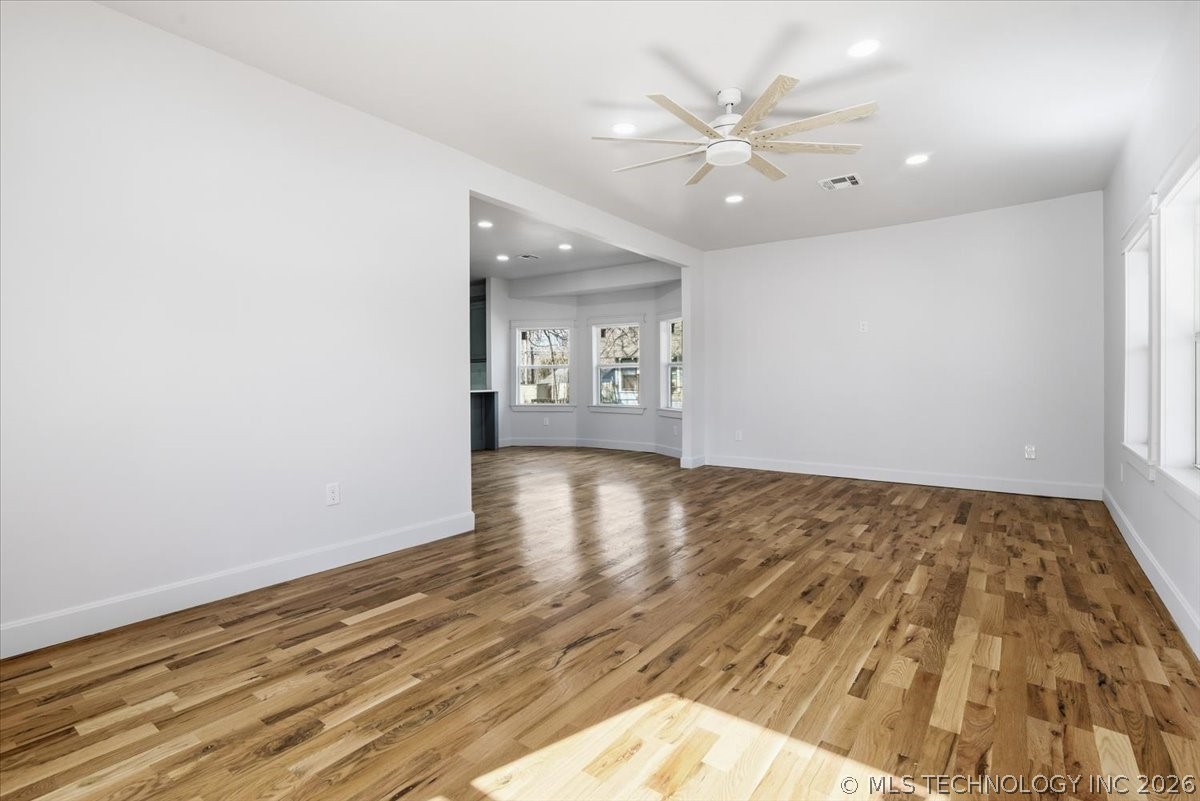 410 S Xanthus Avenue