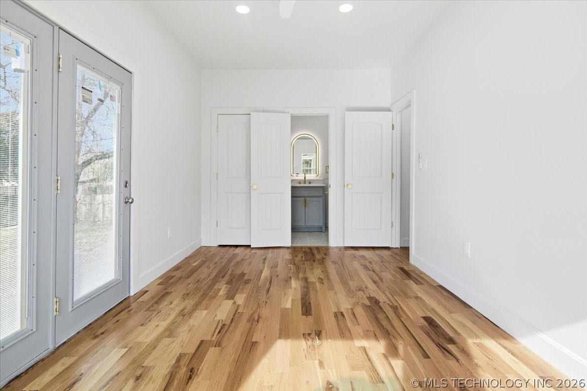 410 S Xanthus Avenue