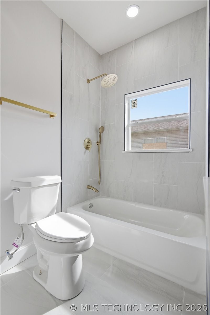 410 S Xanthus Avenue