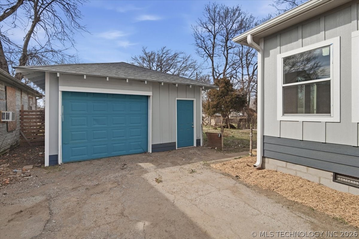 410 S Xanthus Avenue