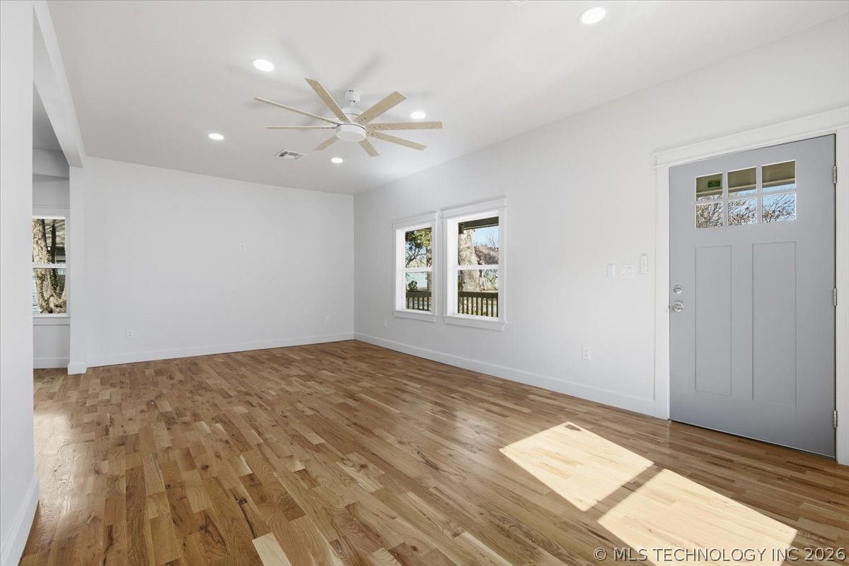 410 S Xanthus Avenue