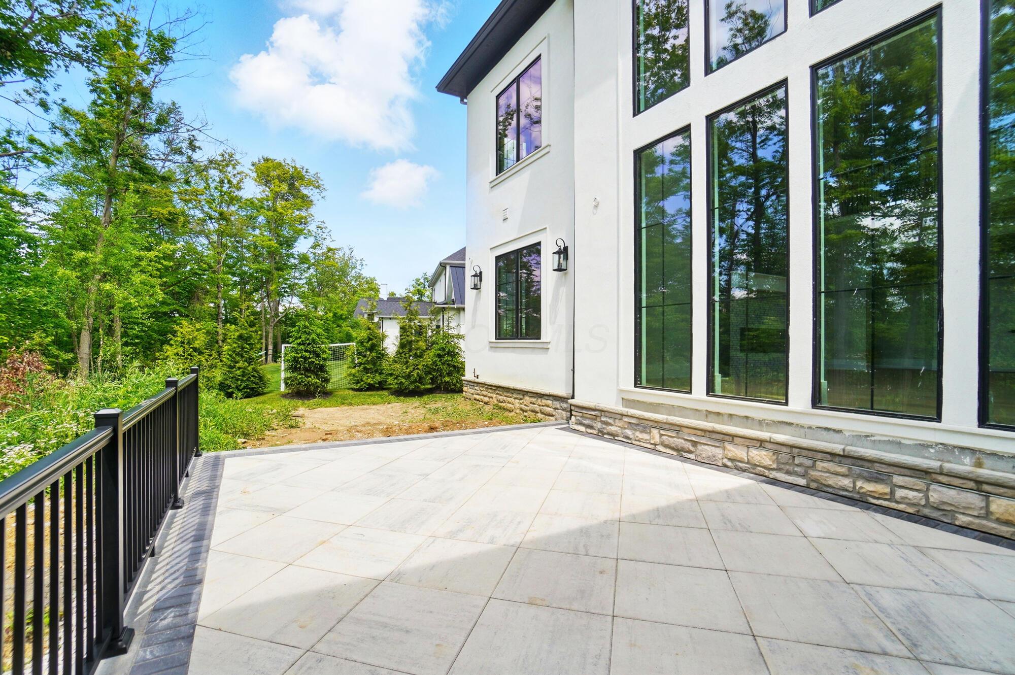 10007 Allen Drive