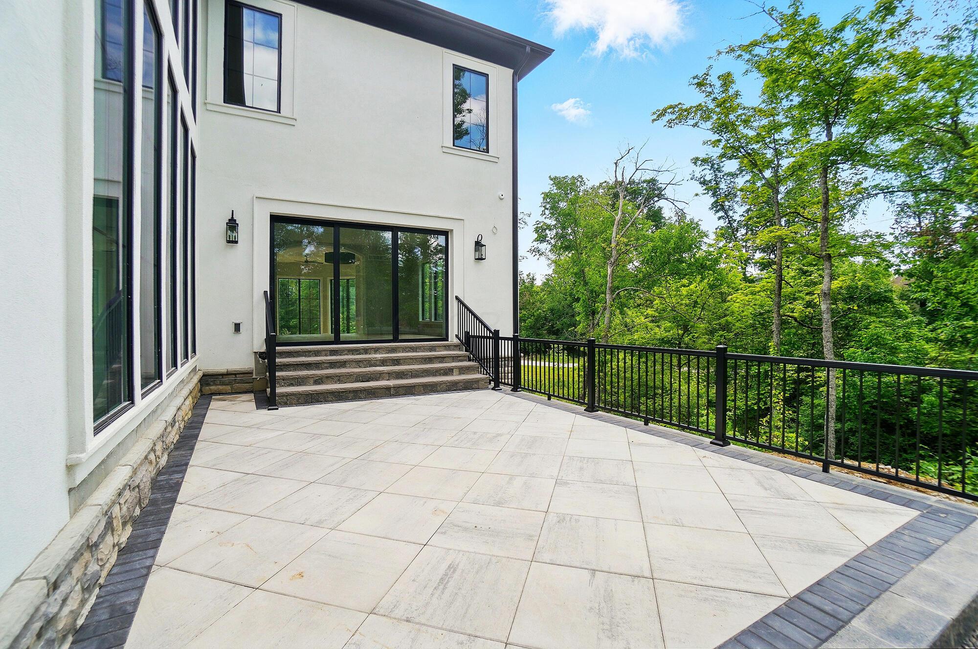 10007 Allen Drive