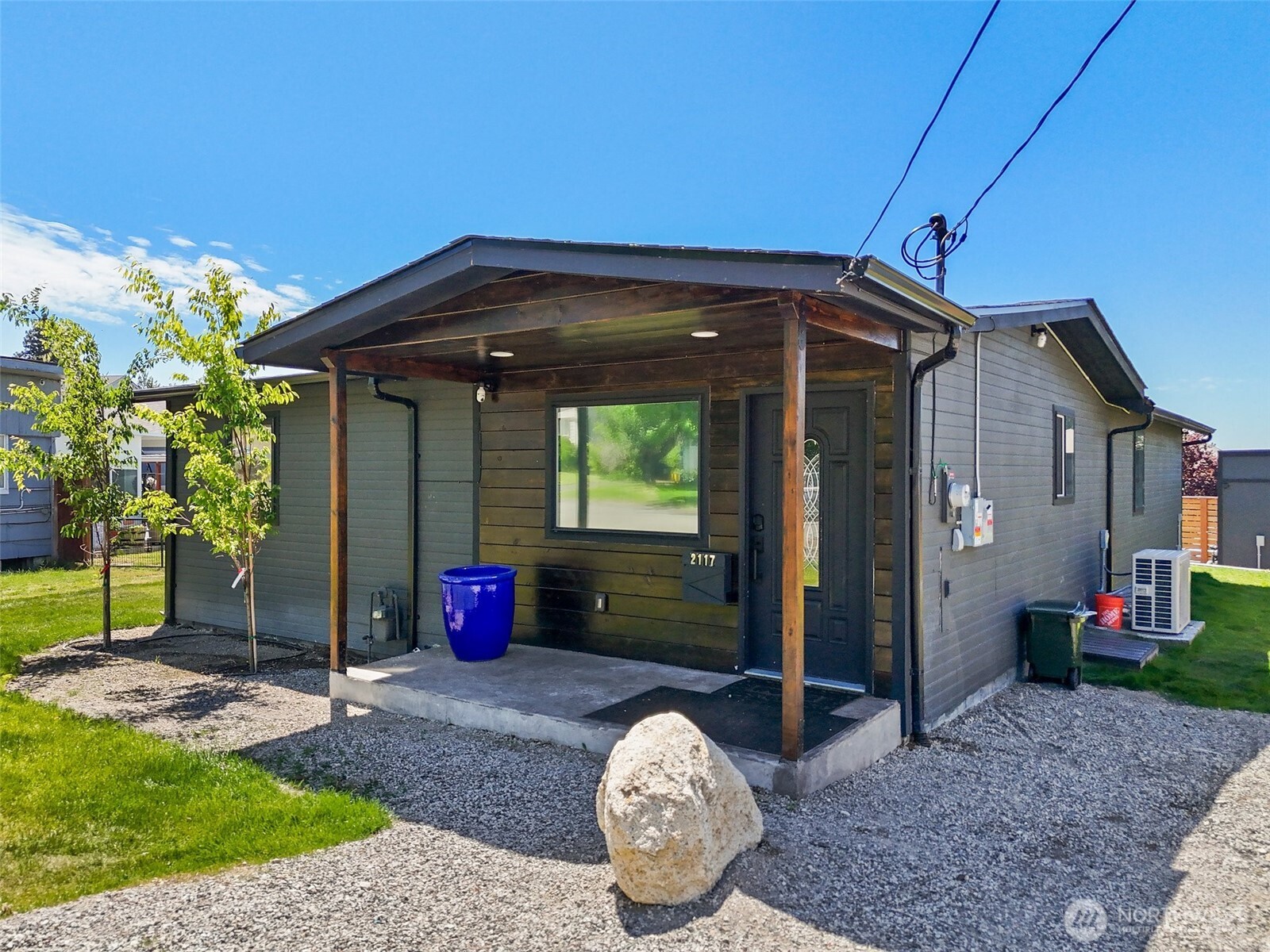 2117 NE 6th Place