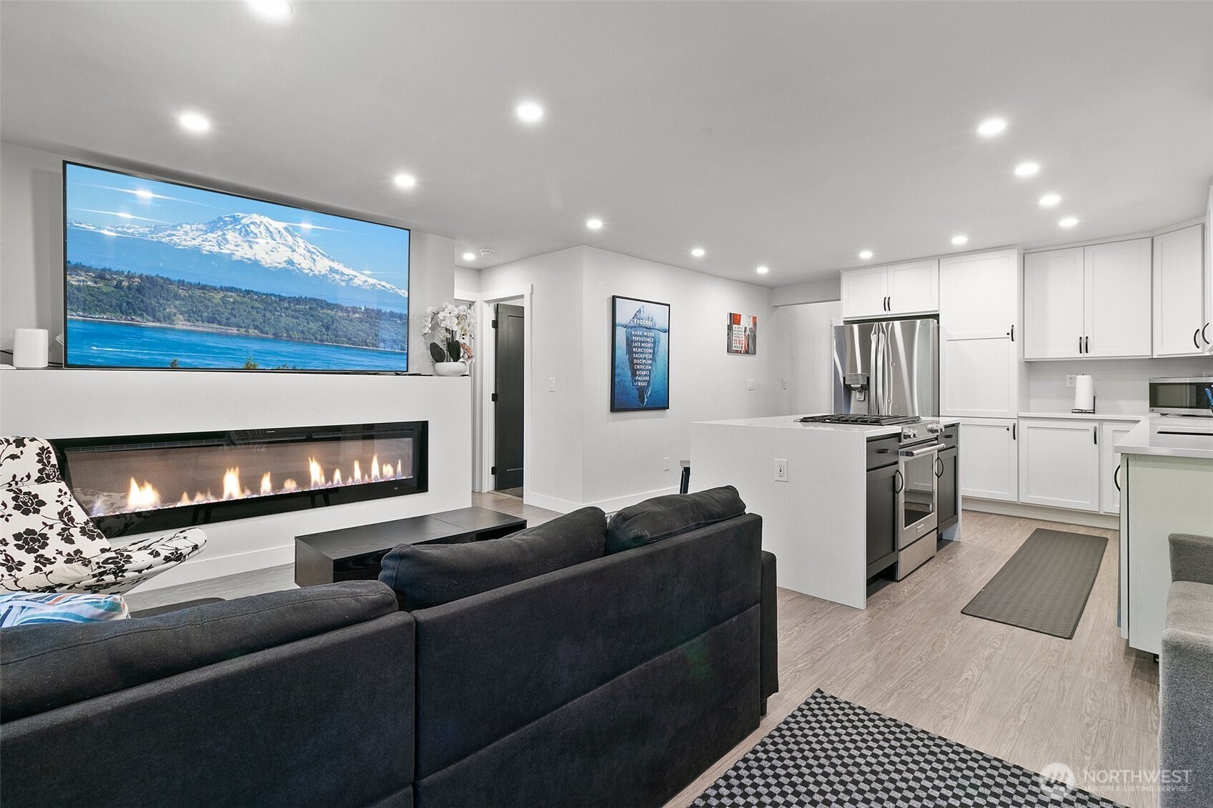 2117 NE 6th Place
