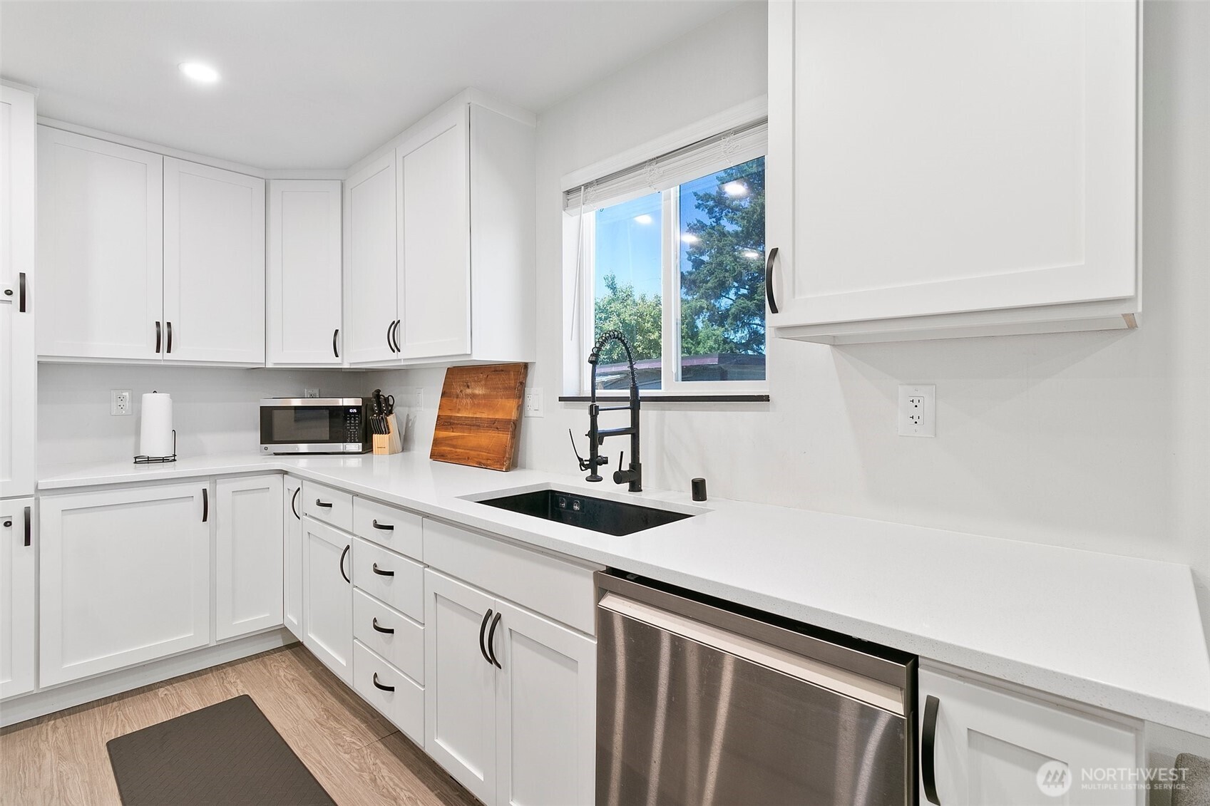 2117 NE 6th Place