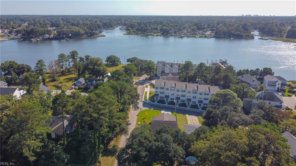 2922 Pretty Lake AVE