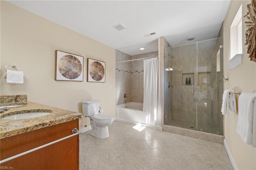 2922 Pretty Lake AVE