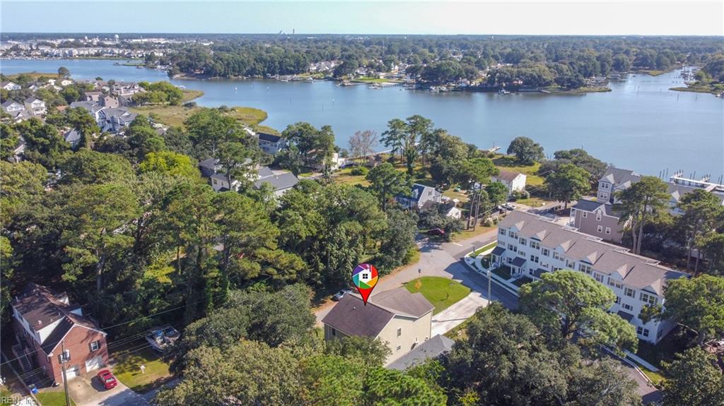 2922 Pretty Lake AVE