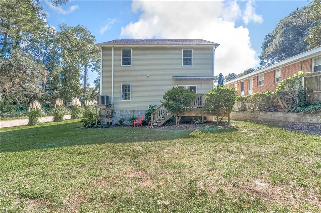 2922 Pretty Lake AVE