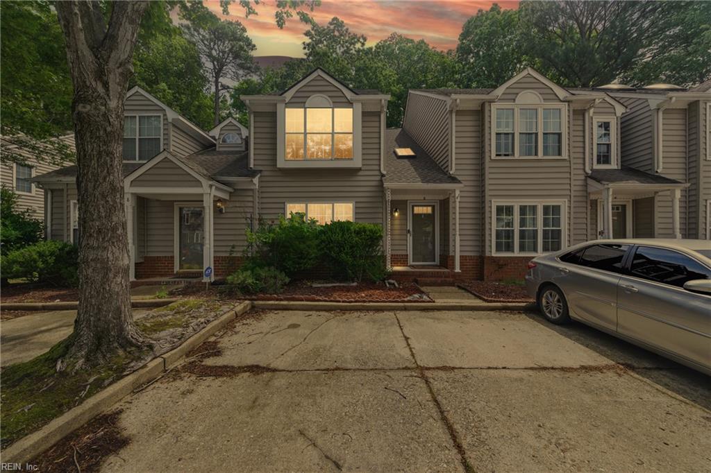 6 Red Oak PL